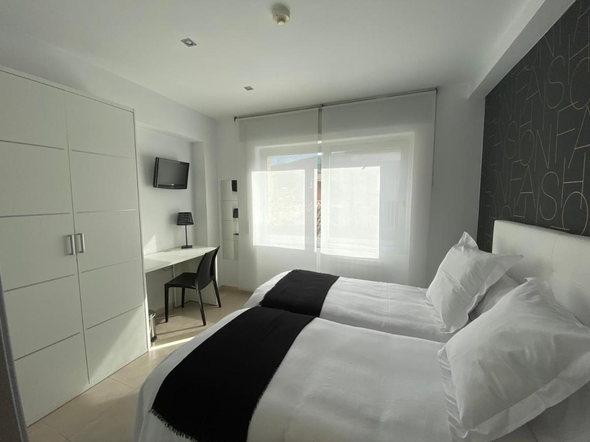 Suria Hostal Somnis מראה חיצוני תמונה
